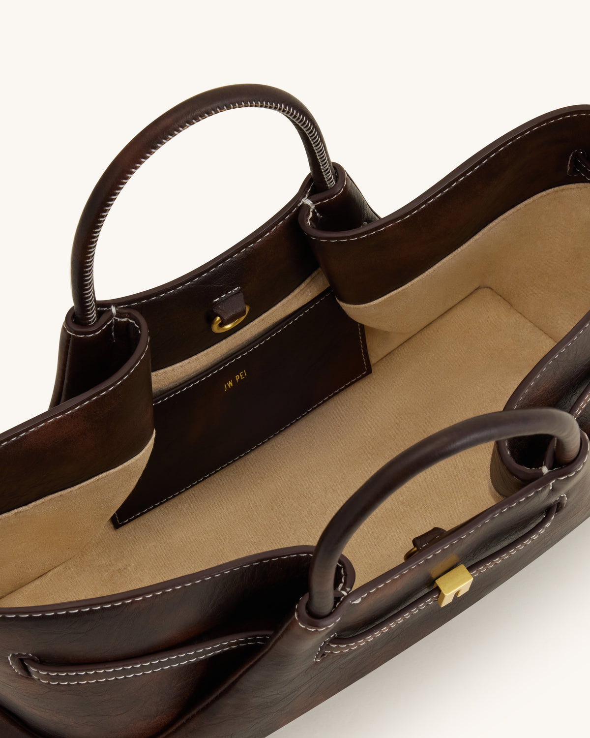 Maeve Sac fourre-tout avec breloque en métal teckel - Café foncé