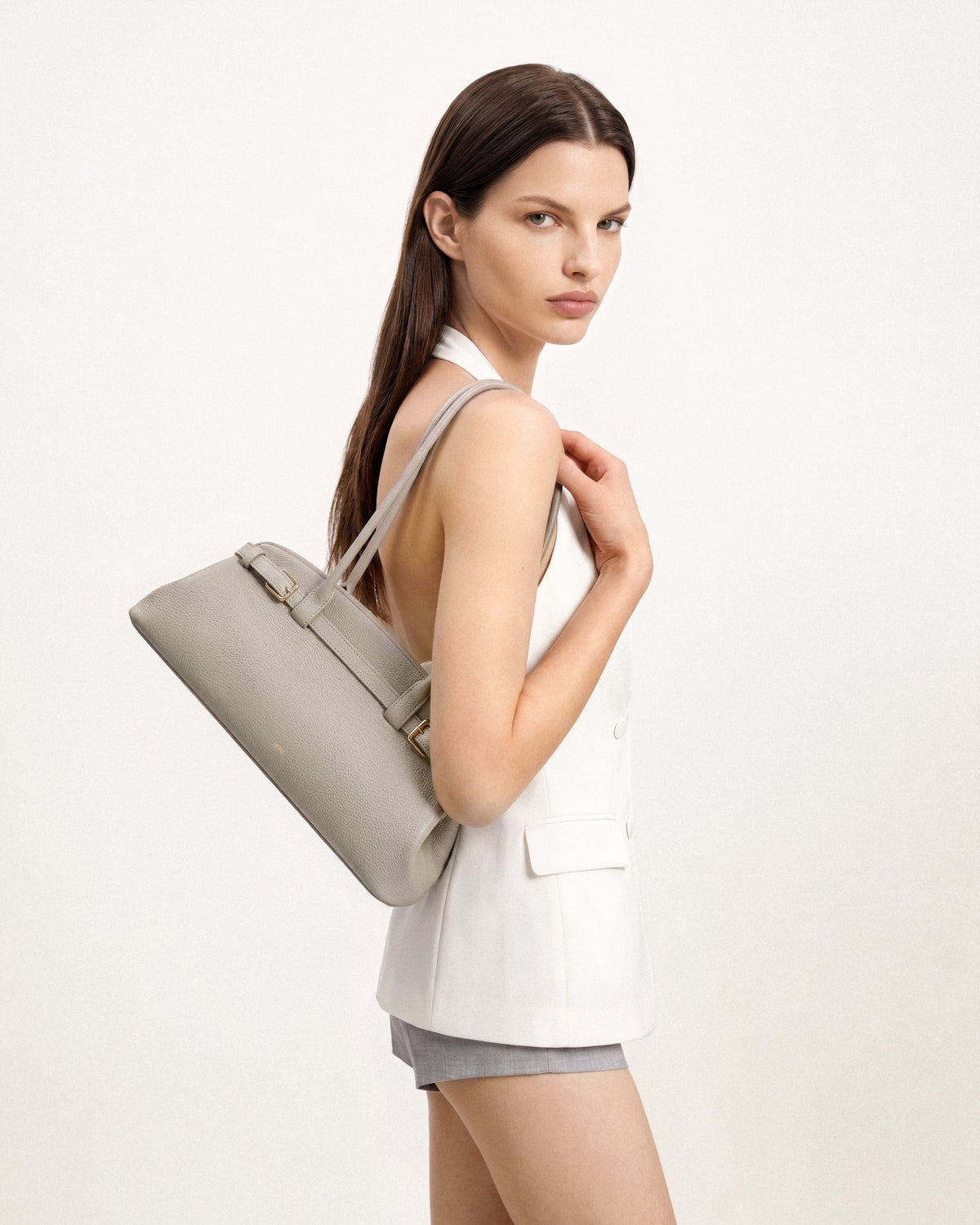 Sac bandoulière est-ouest avec détail de ceinture grainé Arden - Taupe